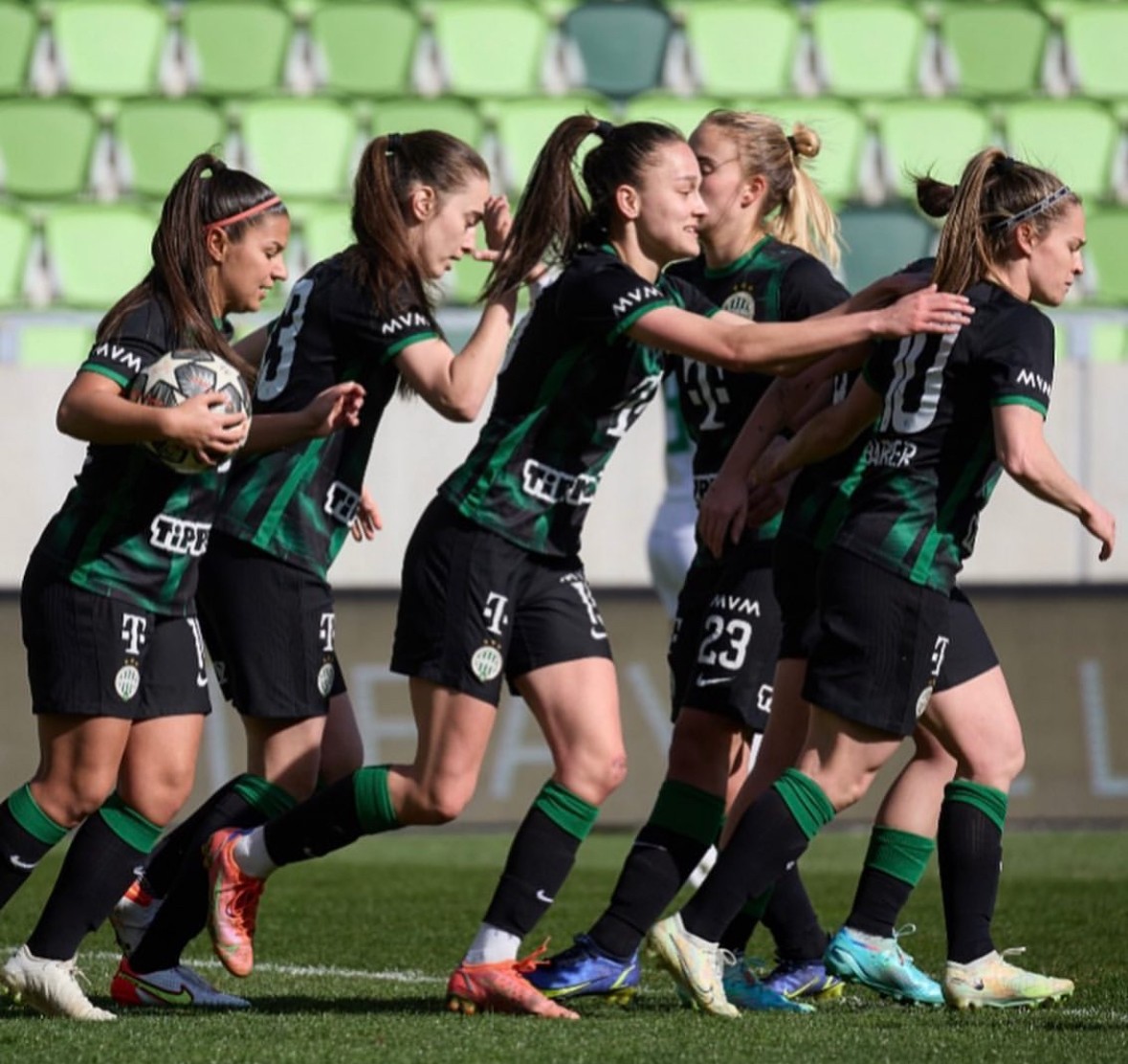 Starter Pack: athletes in a match, competing for the ball